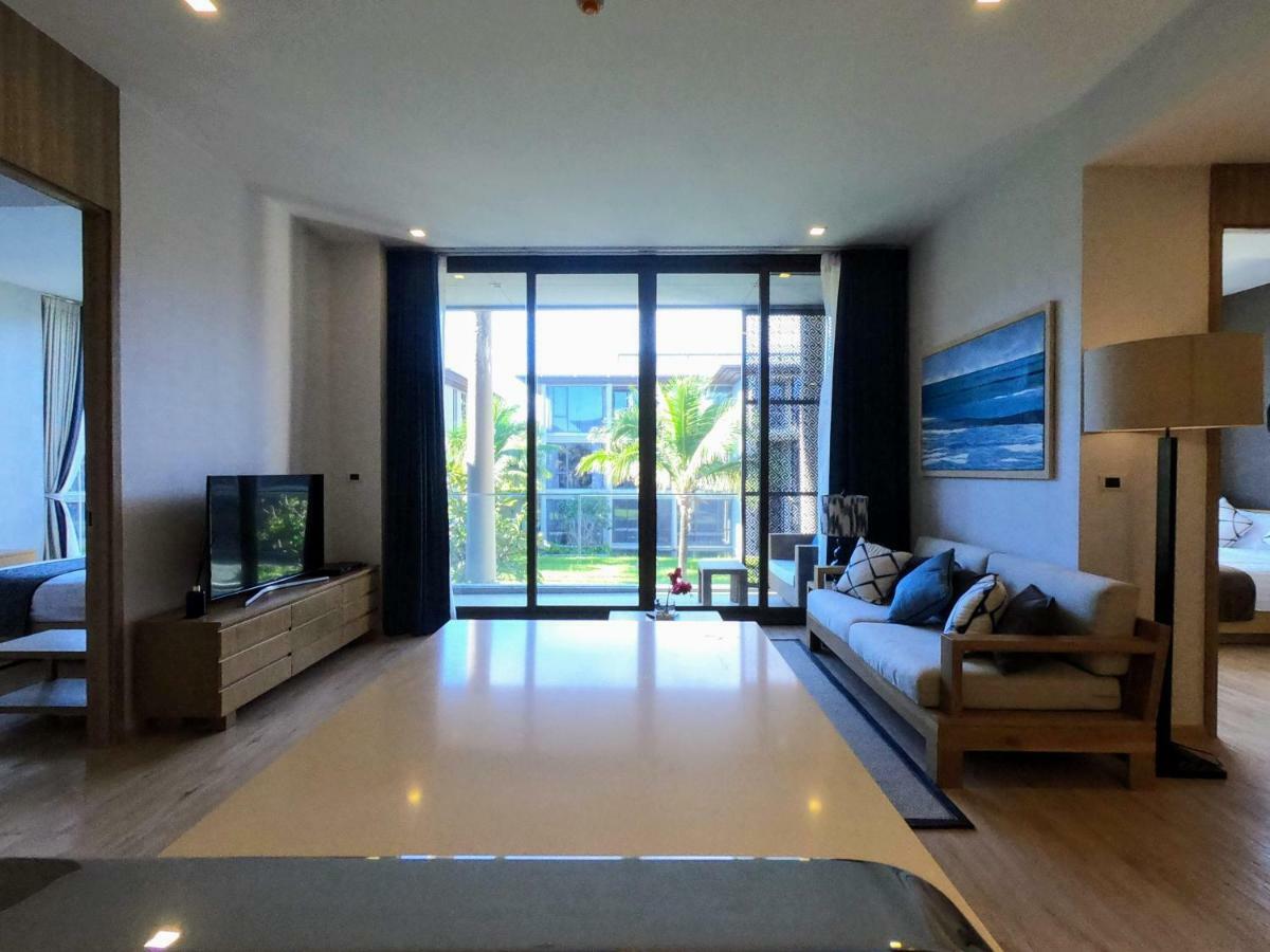 Baan Mai Khao Condo Exterior photo